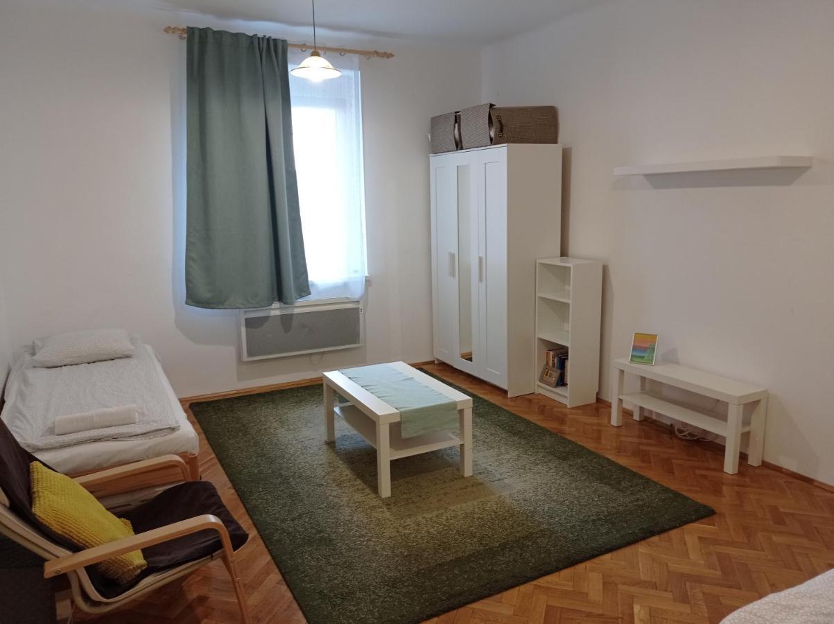 Gizella Apartman Eger Exterior photo