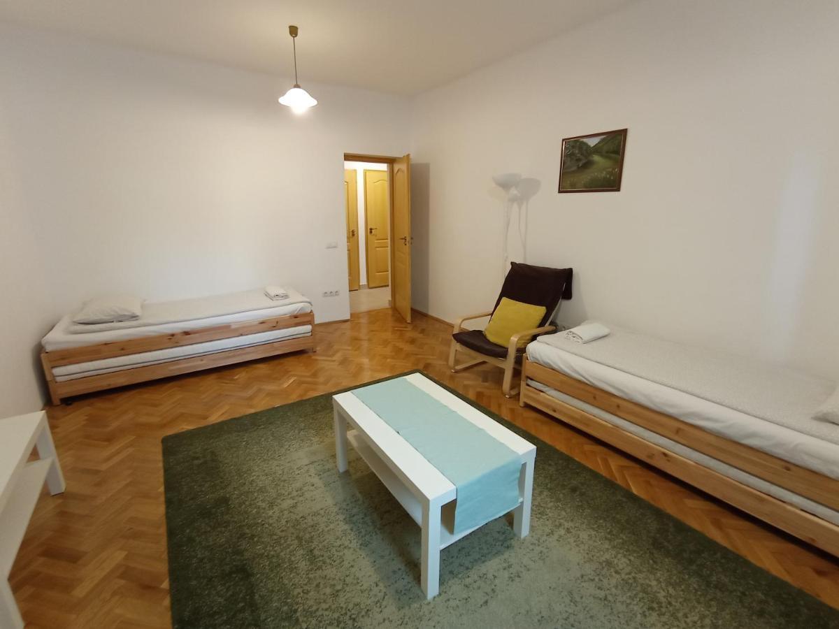 Gizella Apartman Eger Exterior photo