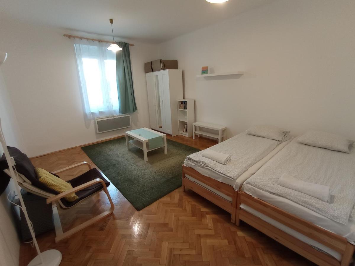 Gizella Apartman Eger Exterior photo